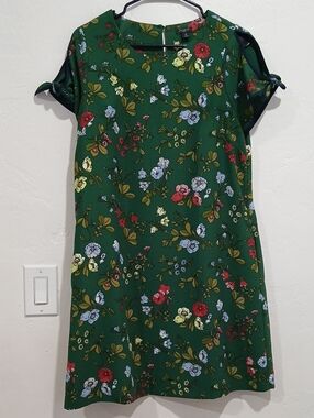 Ann Taylor Green Floral Cold-Shoulder Dress